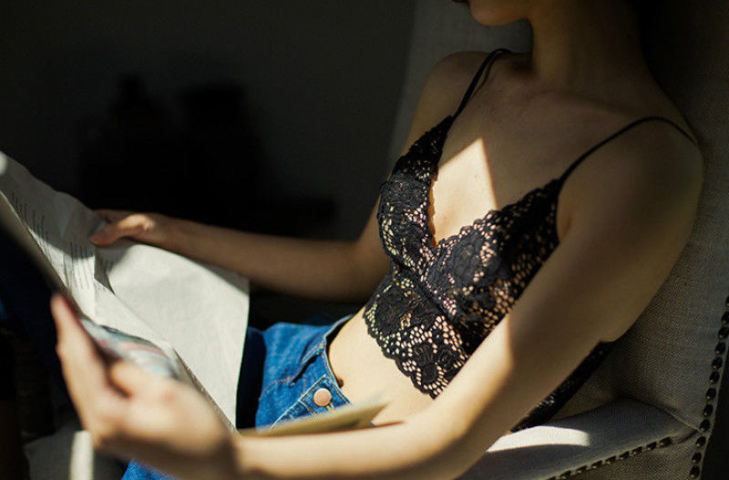 Elegant Signature Lace Wire-Free Bralette - product image 4