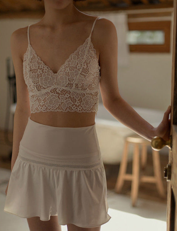 Elegant Signature Lace Wire-Free Bralette - product image 3